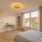 Schlafzimmer mit Ausblick (Photo AI-generated)